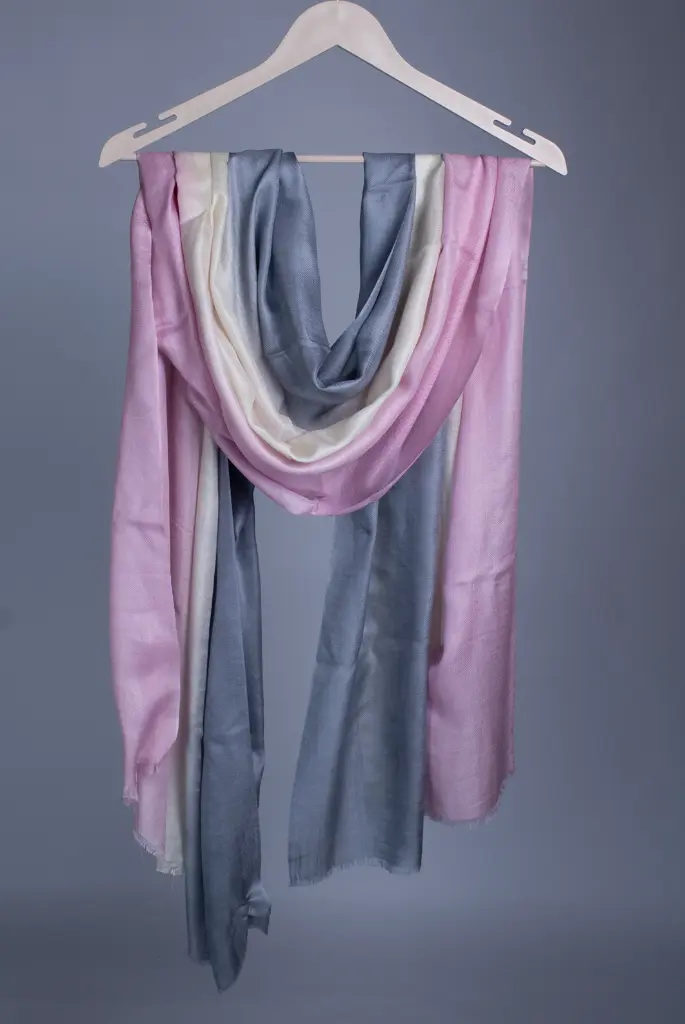 Vira Cashmere Silk 3-Tone Ombre Stole – Pink, Grey & Off-White.webp