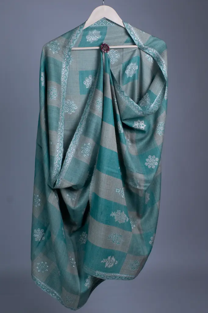 VIC Cashmere Fine Wool Chinar Jk Booti Stole – Green & Grey, 70x200 cm | Code: VIC-CFW-CJB-GG-70200